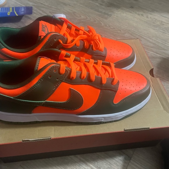 Nike dunk Orange and Brown Sneakers - Picture 1 of 5